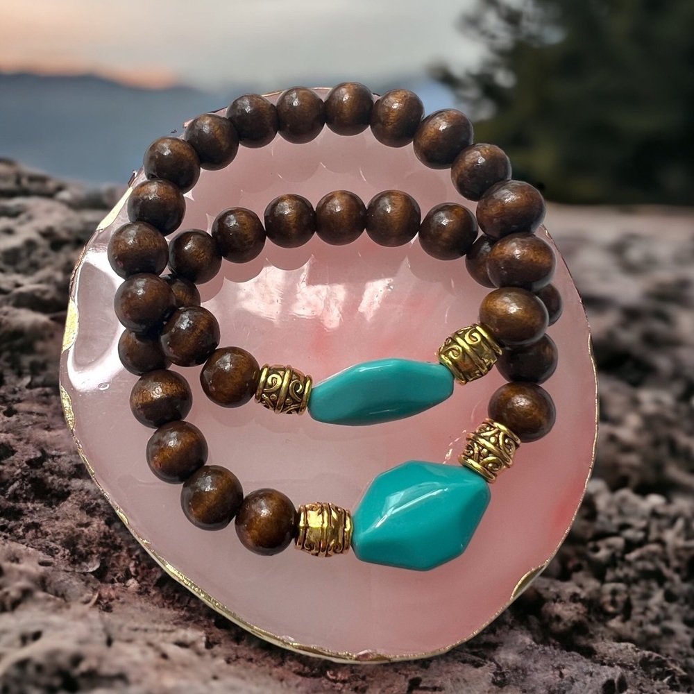 COPY - Turquoise wood beads bracelet only one bracelet